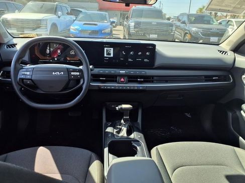 Used 2025 Kia K4 LXS FWD image 10