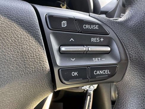 Used 2018 Hyundai Kona SE AWD/4WD image 17