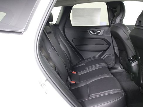 New 2026 Volvo XC60 B5 Ultra w/ Climate Package PRO AWD/4WD image 11