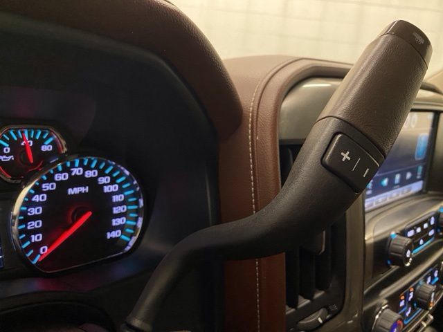 Used 2015 Chevrolet Silverado 1500 High Country w/ High Country Premium Package AWD/4WD image 31