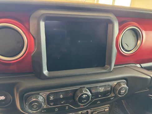 Used 2023 Jeep Wrangler Unlimited Rubicon w/ Dual Top Group AWD/4WD image 21