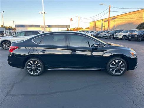 Used 2019 Nissan Sentra SR w/ Exterior Package image 2