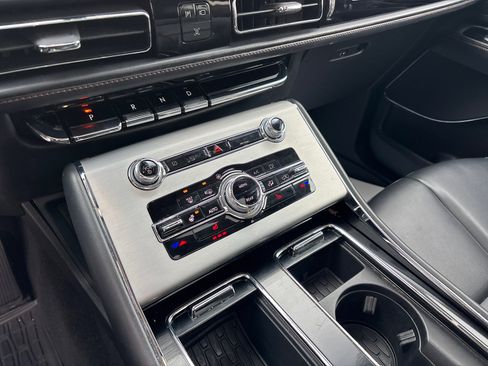 Certified 2023 Lincoln Aviator AWD w/ Premium Package image 22