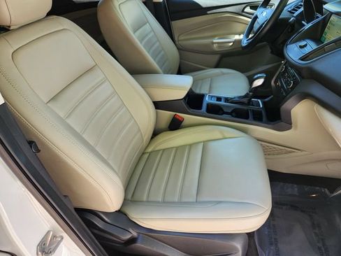 Used 2019 Ford Escape SEL AWD/4WD image 12