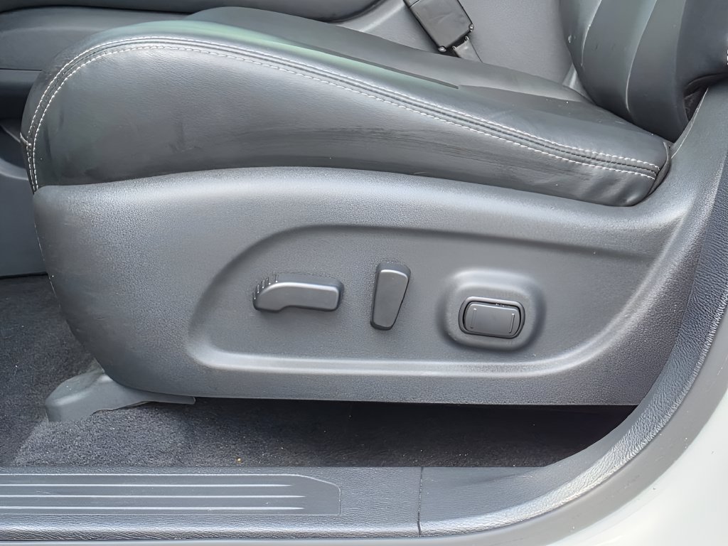 Used 2023 Nissan Murano SV w/ SV Midnight Edition Package FWD image 11