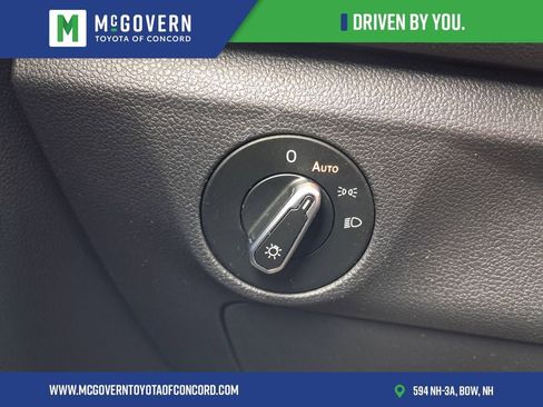 Used 2024 Volkswagen Jetta Sport FWD image 24