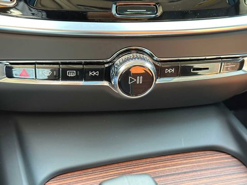 New 2026 Volvo V60 B5 Cross Country Plus w/ Climate Package image 33