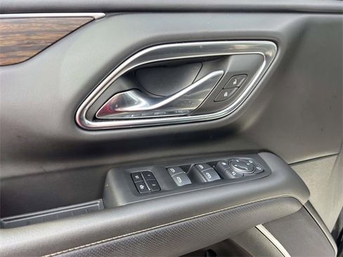 Certified 2024 Chevrolet Suburban Premier image 19