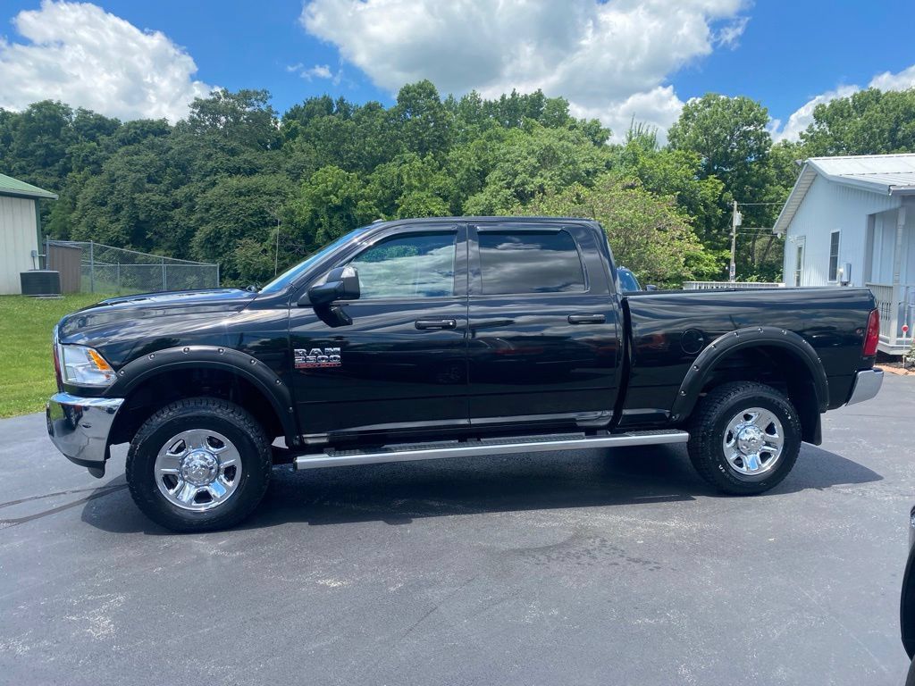 Used 2018 RAM 2500 Tradesman w/ Chrome Appearance Group AWD/4WD image 4