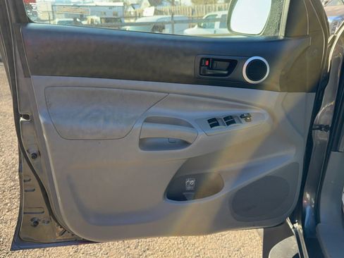 Used 2011 Toyota Tacoma 4x4 Double Cab w/ SR5 Pkg #2 image 13