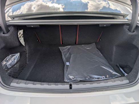 Used 2025 BMW 330i xDrive Sedan w/ Premium Package image 18