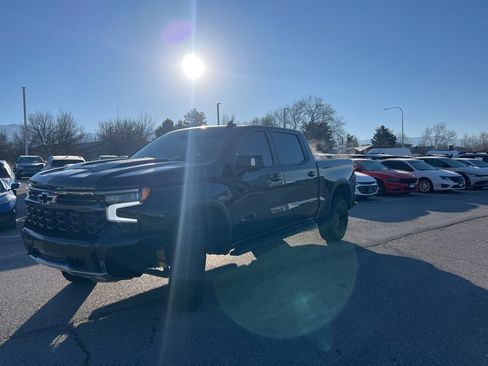 Used 2025 Chevrolet Silverado 1500 ZR2 w/ Technology Package image 14