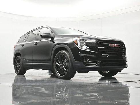 Used 2023 GMC Terrain SLT w/ Tech Package FWD image 39