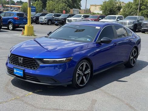 Used 2023 Honda Accord Sport image 3