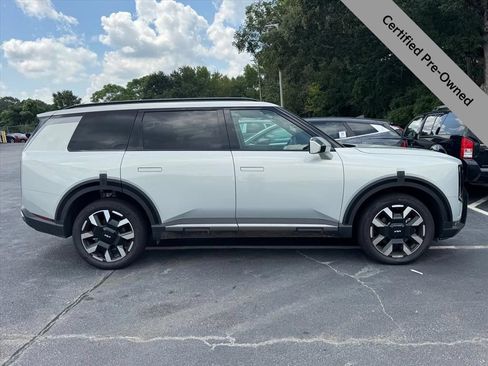 Used 2027 Kia Telluride S w/ Towing Package AWD/4WD image 2