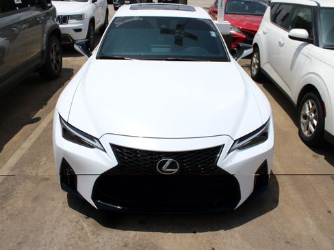 Used 2025 Lexus IS 350 F Sport RWD image 4