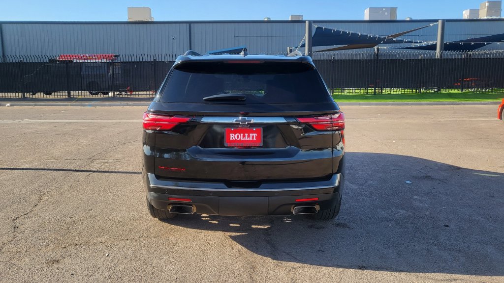 Used 2022 Chevrolet Traverse Premier w/ Redline Edition FWD image 8