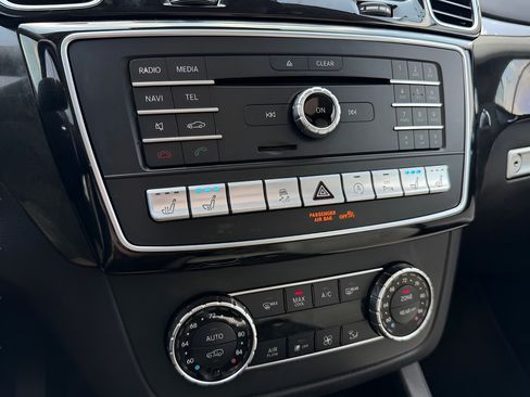 Used 2018 Mercedes-Benz GLS 450 4MATIC image 49