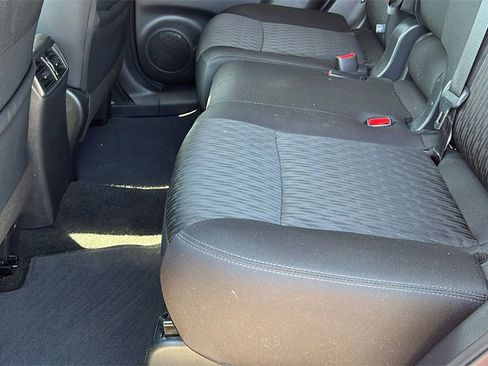 Used 2020 Nissan Rogue SV image 30