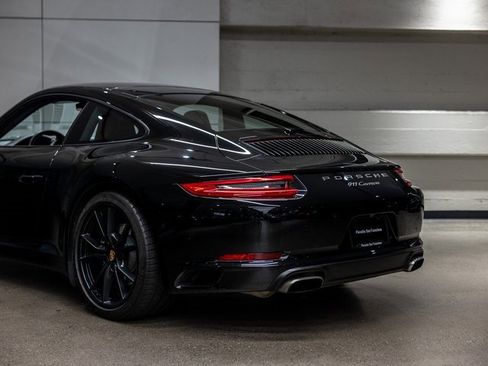 Used 2018 Porsche 911 Carrera image 24
