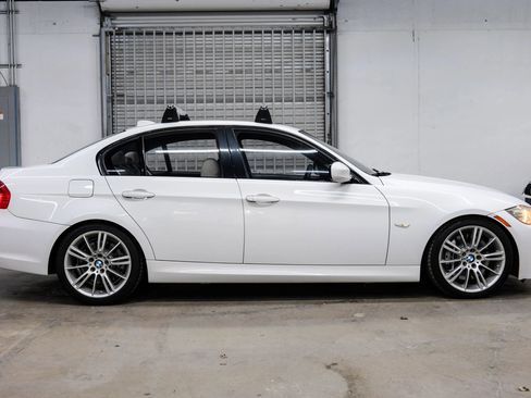 Used 2011 BMW 335d Sedan RWD image 8