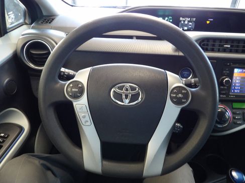 Used 2012 Toyota Prius C Three w/ Preferred Accessory Pkg #1 FWD image 27