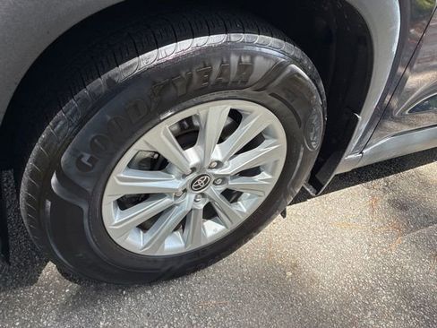 Used 2024 Toyota Grand Highlander FWD image 11