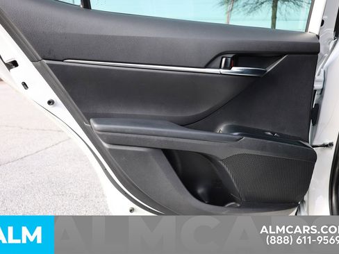 Used 2020 Toyota Camry SE image 47