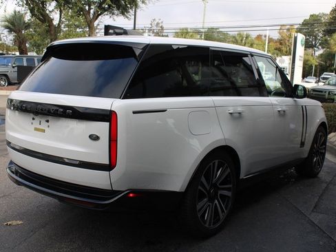 Used 2023 Land Rover Range Rover SE image 7