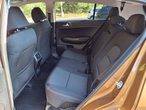 Used 2019 Kia Sportage LX image 10