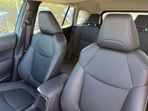 Used 2026 Toyota Corolla Cross XLE w/ Convenience Package image 13