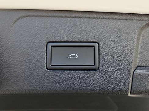 New 2026 Volkswagen Atlas SEL Premium R-Line image 7