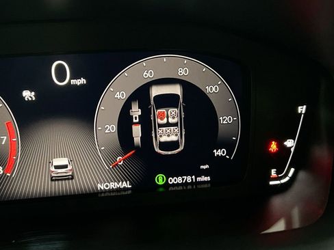 Used 2025 Acura ADX A-Spec image 13