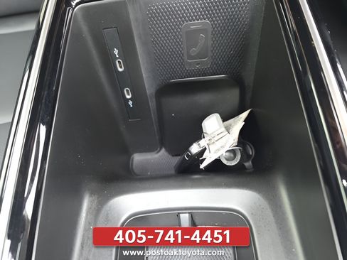 Used 2023 Volkswagen ID.4 Pro S AWD/4WD image 18