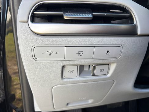 Used 2023 Hyundai Palisade SEL w/ Premium Package image 26