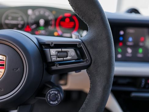 New 2025 Porsche Cayenne E-Hybrid Coupe image 16