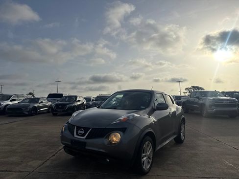 Used 2011 Nissan Juke SL FWD image 7