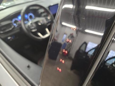 Used 2023 Ford Explorer ST-Line w/ Class IV Trailer Tow Package image 33