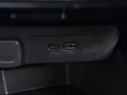 Used 2025 Chevrolet Trax LT w/ LT Convenience Package image 14