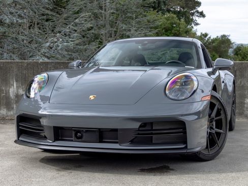 Used 2025 Porsche 911 Carrera image 7