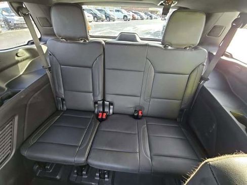 Used 2023 Chevrolet Tahoe Z71 w/ Luxury Package image 9