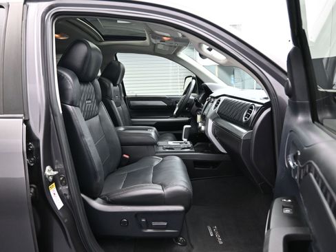 Used 2016 Toyota Tundra Platinum image 13