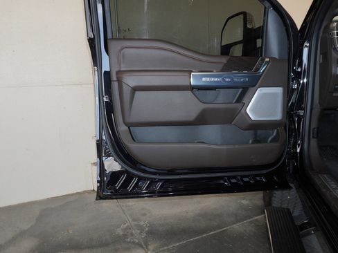 New 2025 Ford F250 King Ranch w/ Chrome Package image 36