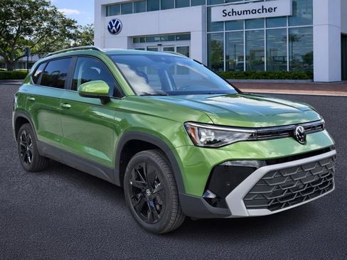 New 2026 Volkswagen Taos SE FWD image 1