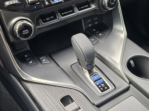 New 2026 Lexus LX 700h Luxury AWD/4WD image 11