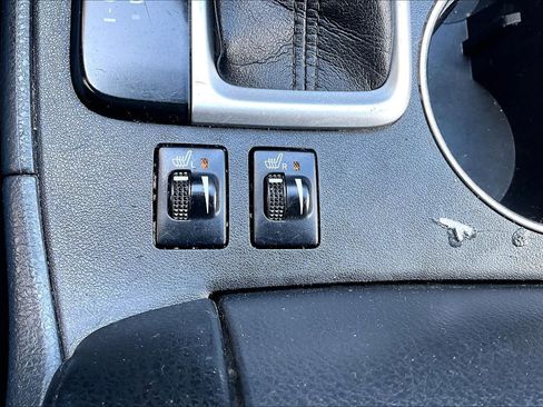 Used 2015 Toyota Highlander XLE AWD/4WD image 35