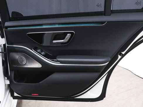 Used 2022 Mercedes-Benz S 500 4MATIC image 23