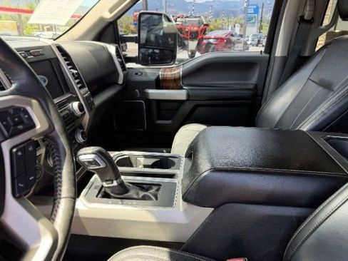 Used 2018 Ford F150 Lariat w/ Equipment Group 502A Luxury AWD/4WD image 18