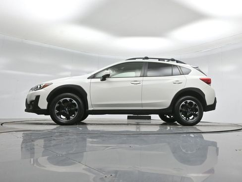 Used 2022 Subaru Crosstrek 2.0i Premium image 8