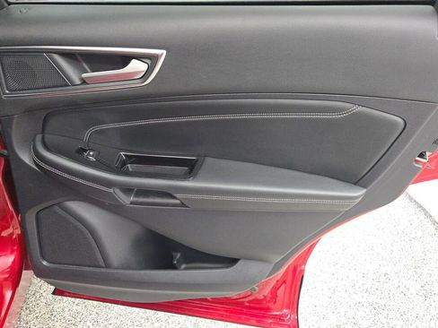 Used 2020 Ford Edge Titanium w/ Equipment Group 301A image 10
